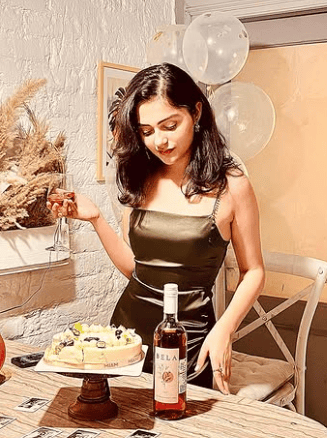 ANEET PADDA HOT SAIYAARA ACTRESS